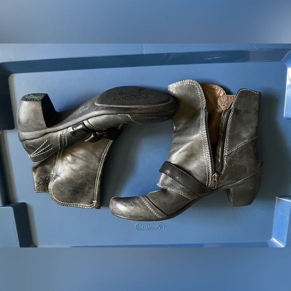 Toto Stylish Black Leather Women's Shoes - Picture 4 of 8